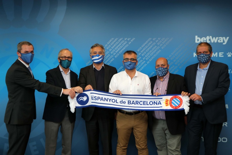 Acord de renovació amb les RCDE Escoles de Sant Cugat, Sant Feliu i L’Hospitalet