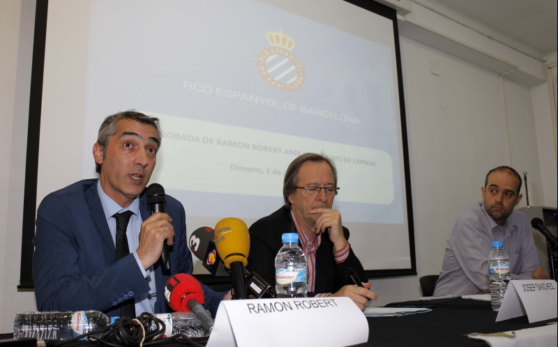 Ramon Robert presenta el nou projecte als petits i mitjans accionistes