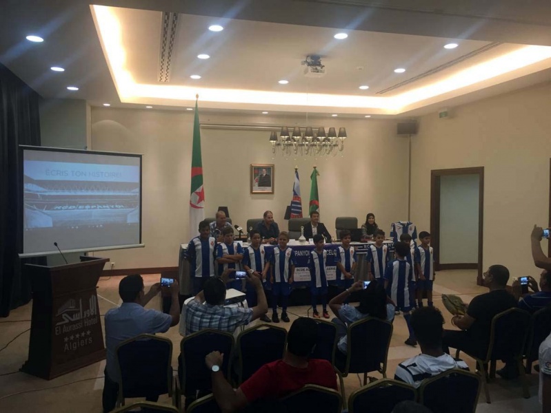 El RCD Espanyol, primer club de LaLiga amb una acadèmia a Algèria