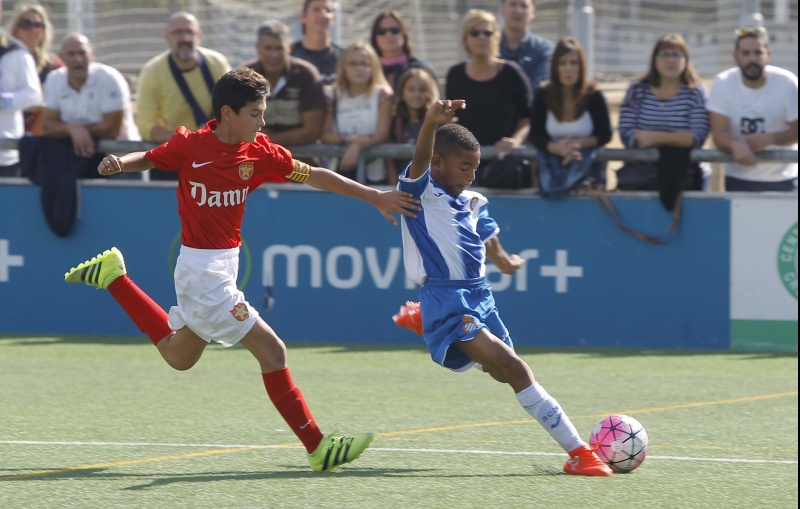 Horaris del futbol base i femení