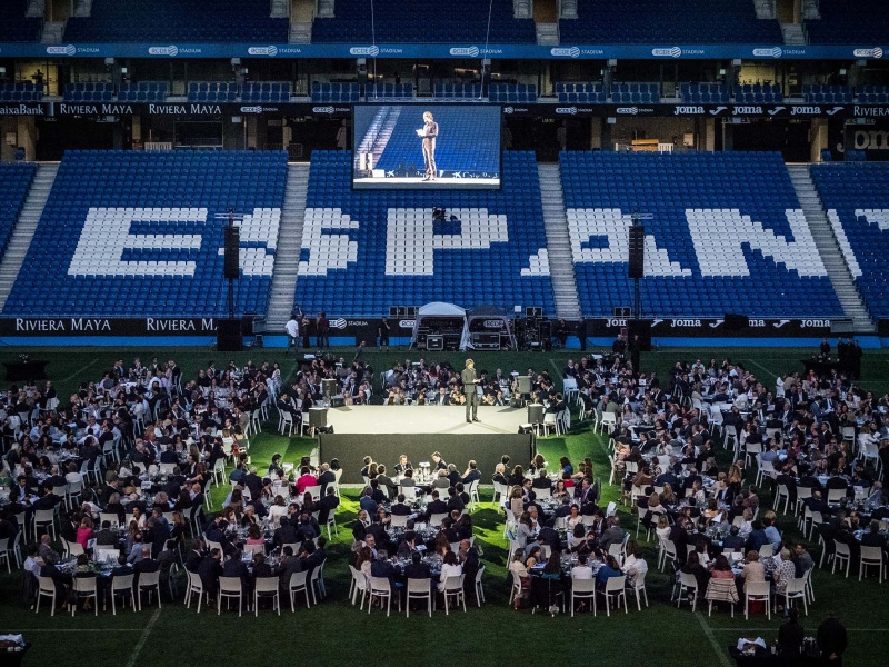 Fidelitat solidària a l'RCDE Stadium