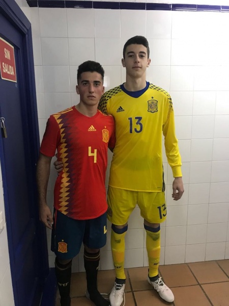 Joan García i Alejandro Pérez, convocats amb la Sub-17