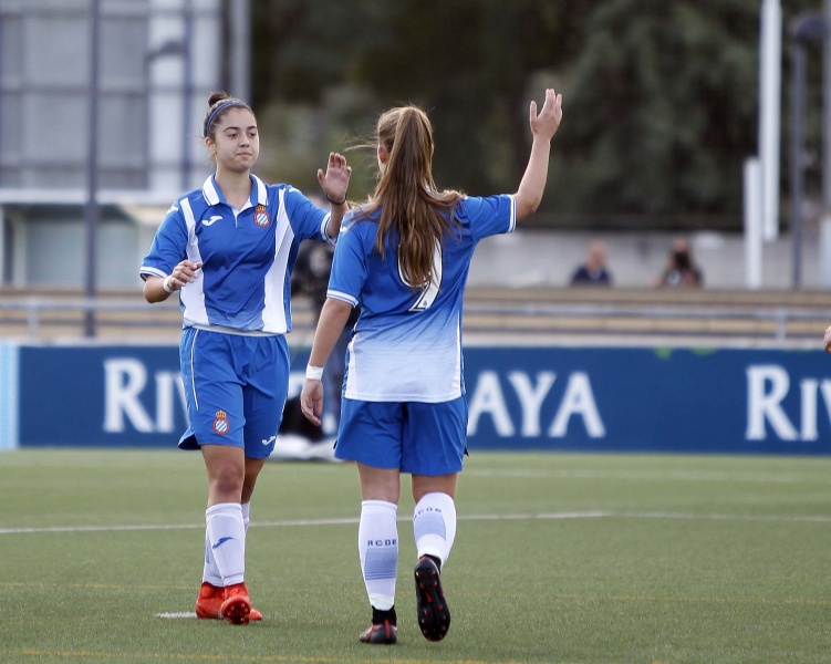 El futbol femení avança en la seva professionalització