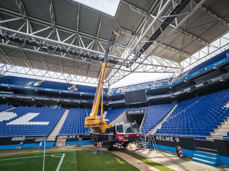 L’RCDE Stadium canvia la il·luminació